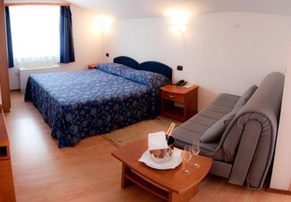 Hotel Makin Novigrad Istria Cameră foto