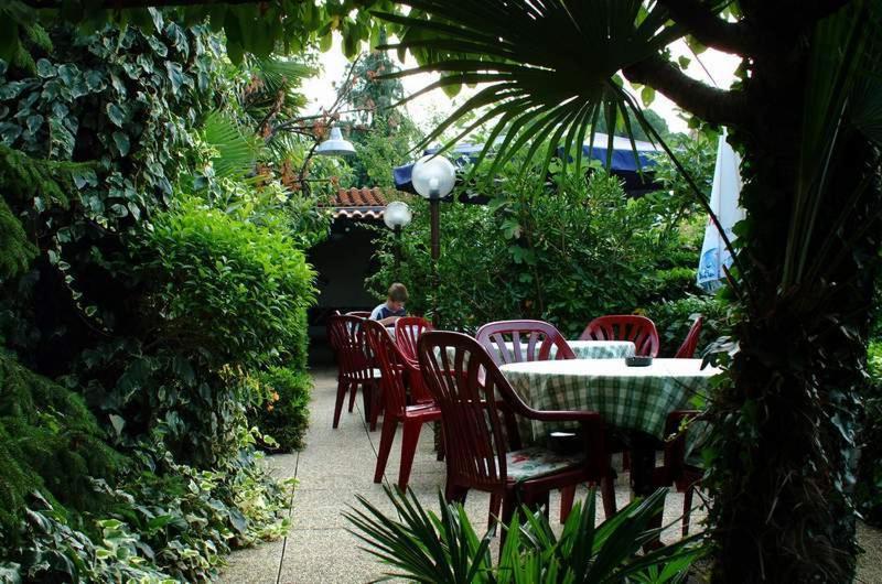 Hotel Makin Novigrad Istria Exterior foto