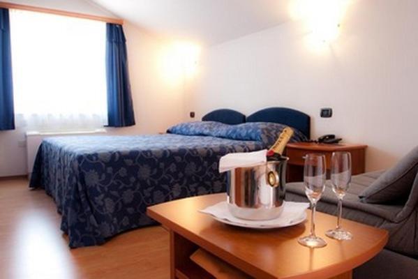 Hotel Makin Novigrad Istria Cameră foto